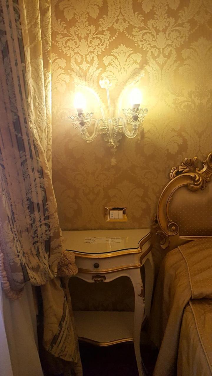 Casa Pisani Canal Venesia Bagian luar foto